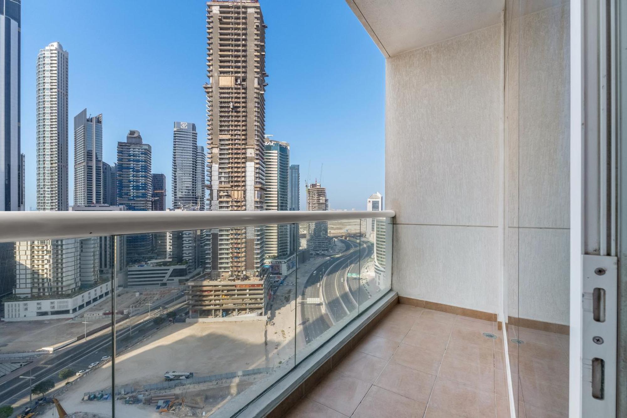 Downtown Burj Al Nujoom Mall & Burj Khalifa Apartment