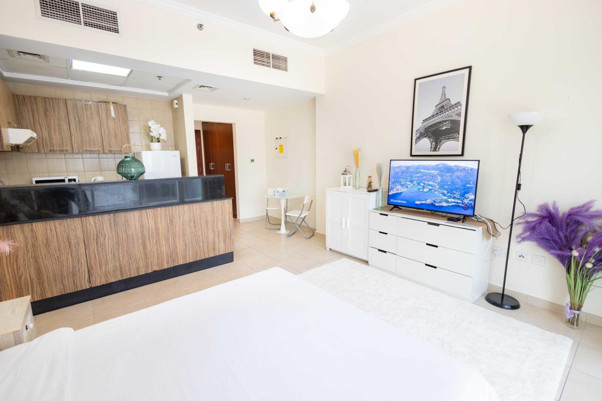 Downtown Burj Al Nujoom Mall & Burj Khalifa Apartment *
