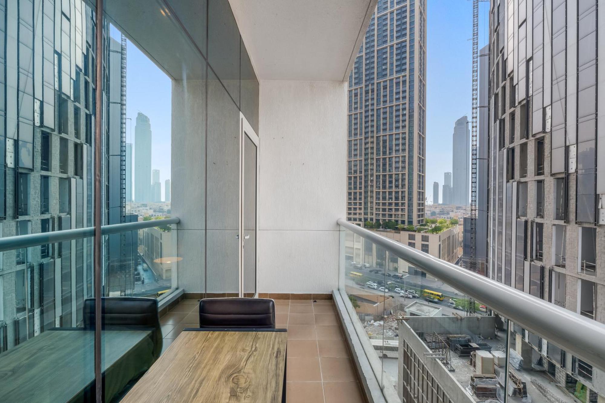 Downtown Burj Al Nujoom Mall & Burj Khalifa Apartment
