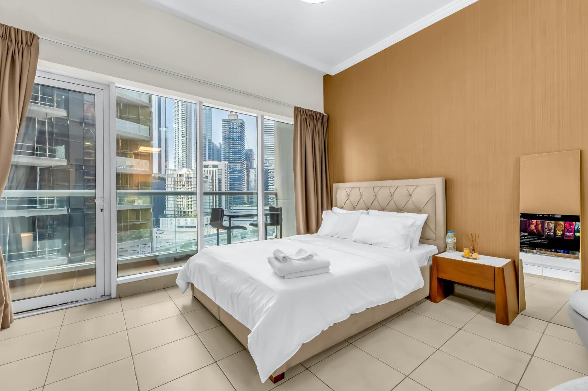 Downtown Burj Al Nujoom Mall & Burj Khalifa Apartment